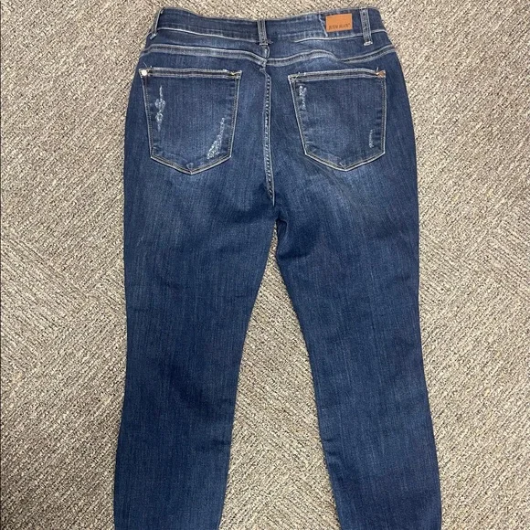 Judy Blue Skinnies - Picture 2 of 4